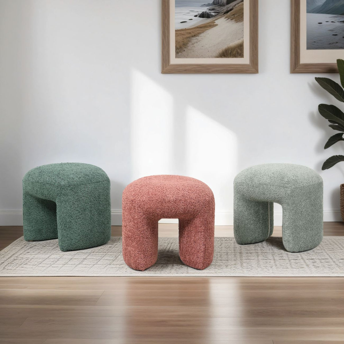 Pouf tissu effet fourrure rase vert emeraude